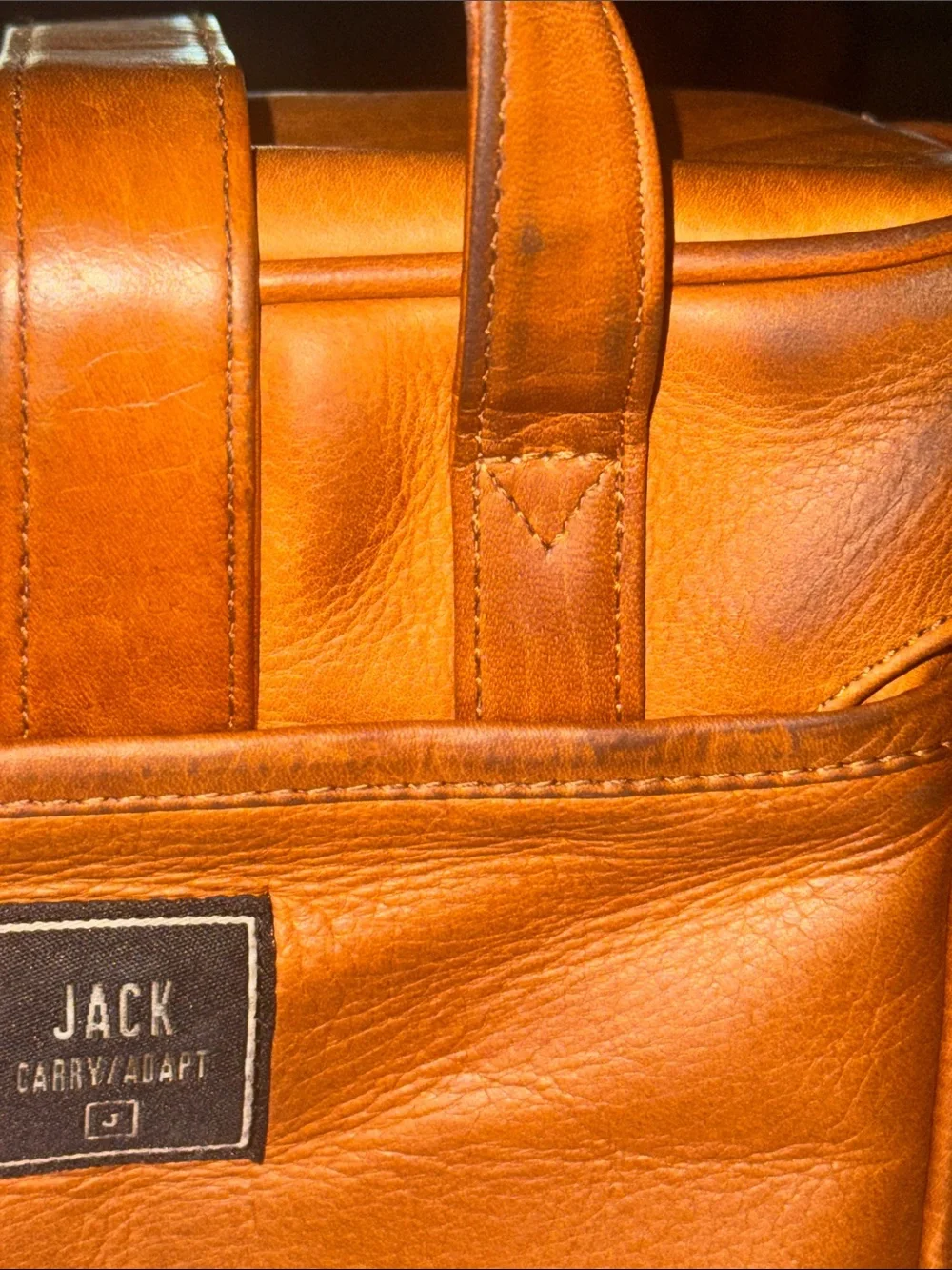 Jack by Jill.e Designs Hudson All Leather Camera Bag In good condition.